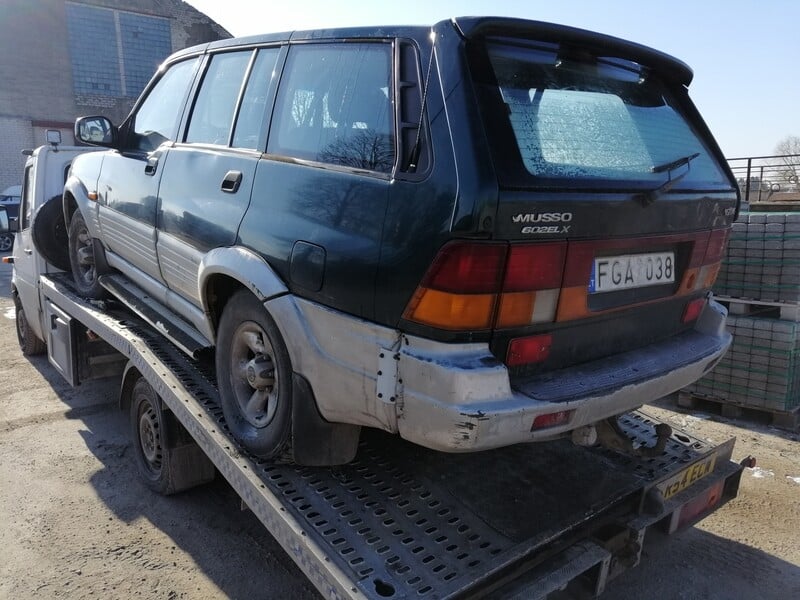 Photo 4 - Ssangyong Musso 1997 y parts