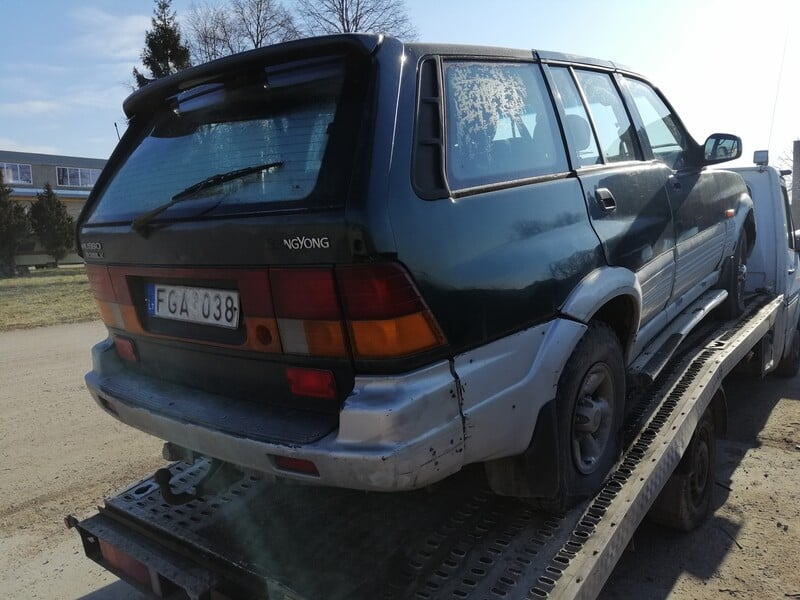 Photo 3 - Ssangyong Musso 1997 y parts