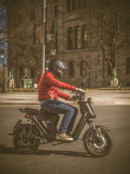 Photo 22 - NIU UQi GT 2022 y Scooter / moped