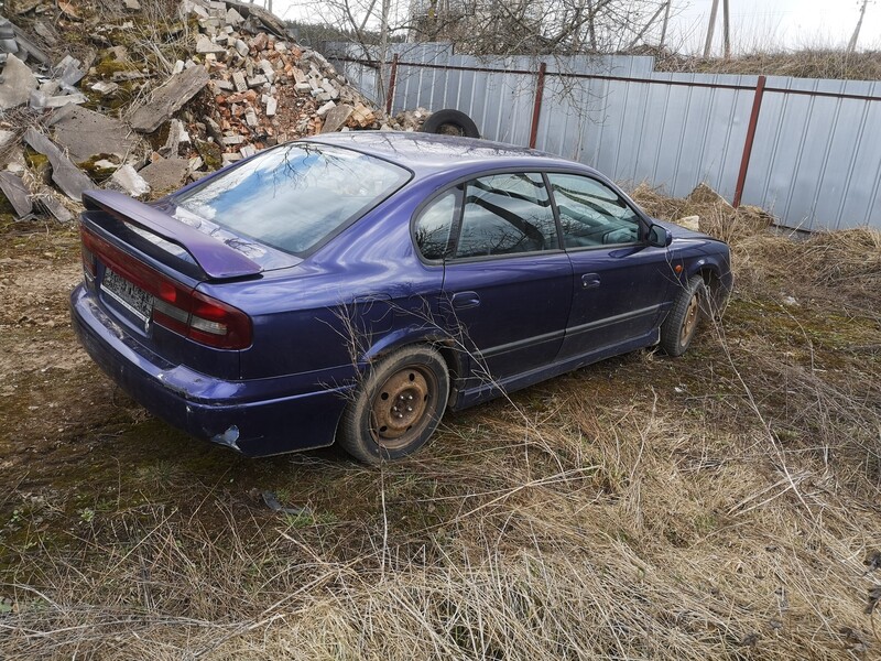 Photo 2 - Subaru Legacy 1999 y parts