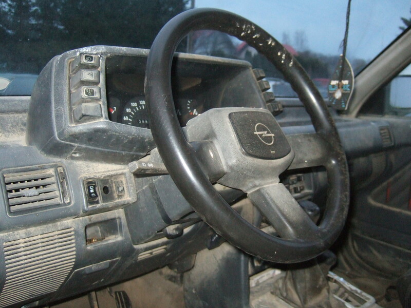 Photo 2 - Opel Frontera 1993 y parts