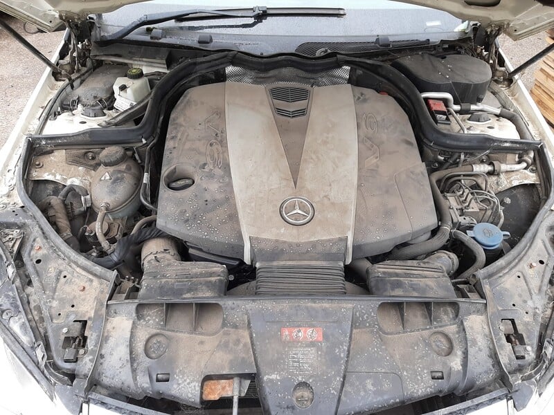 Photo 7 - Mercedes-Benz E 350 2010 y parts