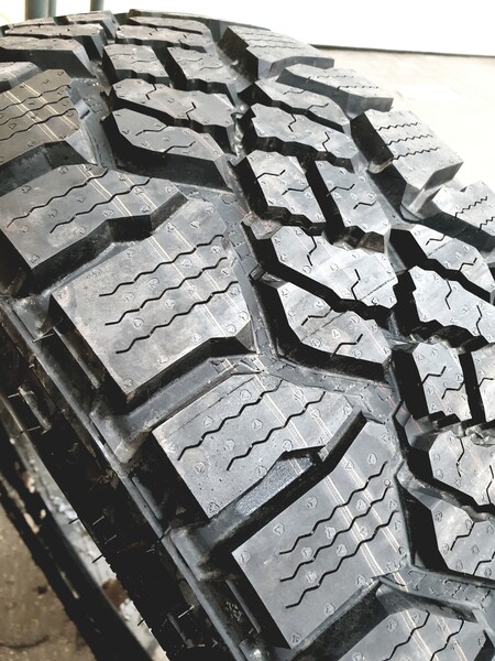 Photo 2 - Goodyear Wrangler Duratrac  R18 universal tyres passanger car