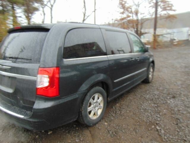Photo 3 - Chrysler Town & Country 2014 y parts