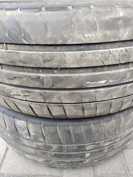 Photo 1 - Michelin 225/45/18 R18 summer tyres passanger car