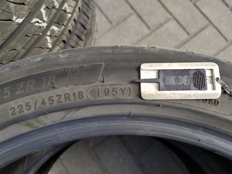 Photo 2 - Michelin 225/45/18 R18 summer tyres passanger car