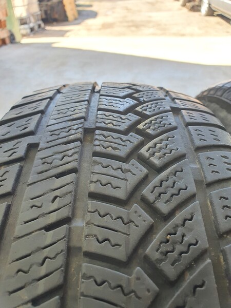 Photo 6 - Goodyear R16 universal tyres passanger car