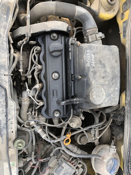 Photo 5 - Volkswagen Polo 1996 y parts