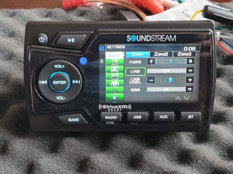 Nuotrauka 12 - Soundstream MHU-32SXM laivams Multimedia