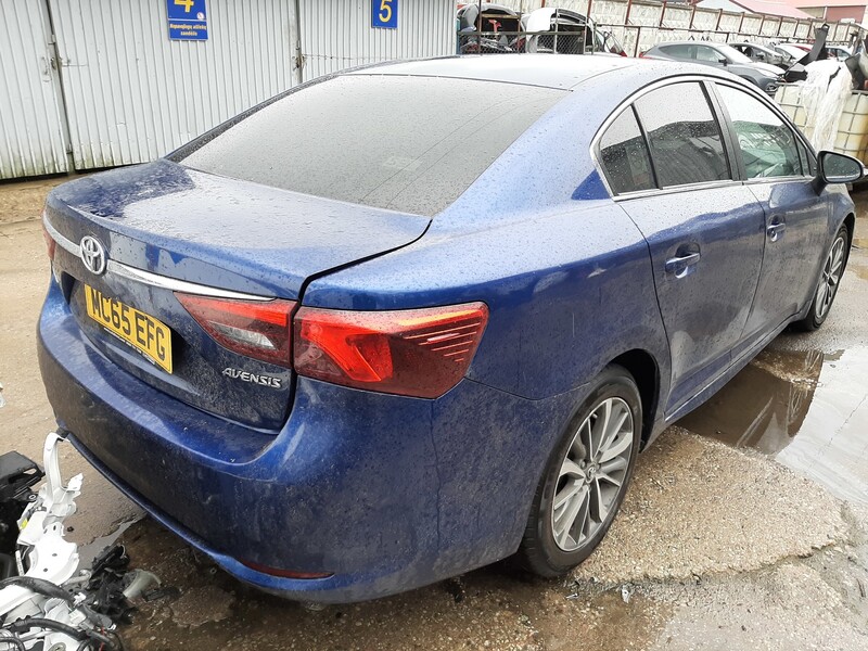 Photo 4 - Toyota Avensis 2015 y parts