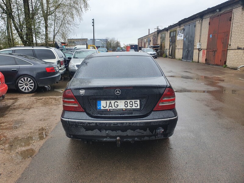 Фотография 5 - Mercedes-Benz C 220 W203 2.2 DYZELIS 105 KW 2001 г запчясти