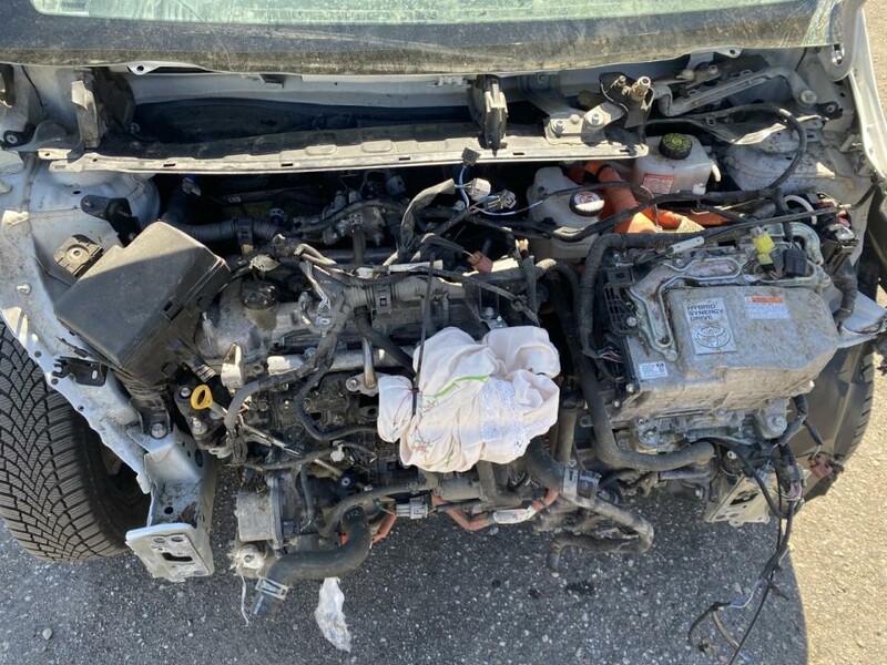 Фотография 6 - Toyota Yaris 1.5HYBRID E-CVT 2019 г