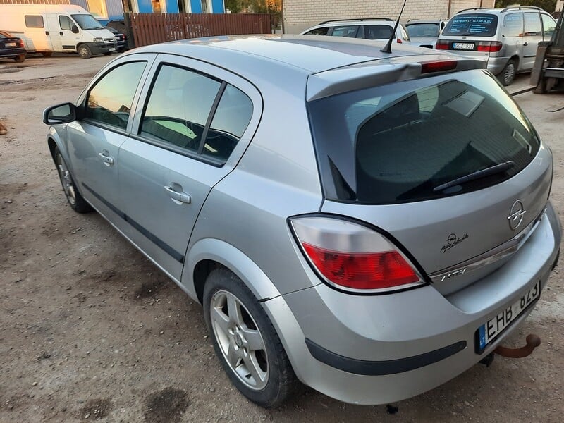 Photo 12 - Opel Astra 2005 y parts