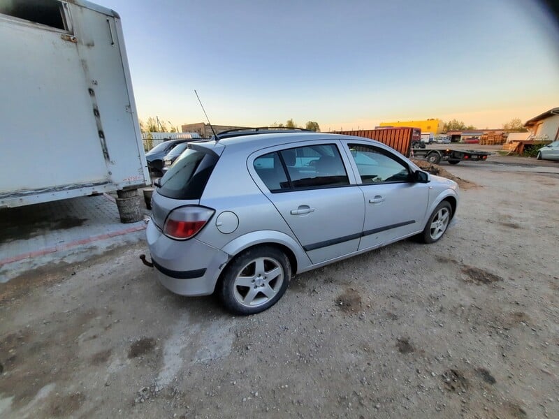 Photo 9 - Opel Astra 2005 y parts