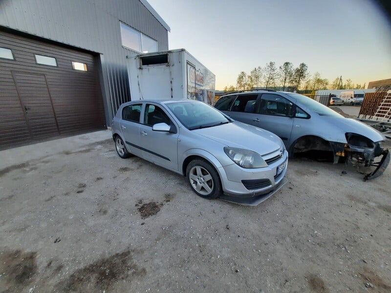 Photo 10 - Opel Astra 2005 y parts