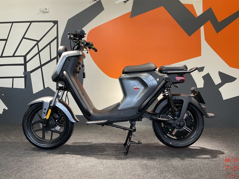 Photo 12 - NIU UQi GT 2022 y Scooter / moped
