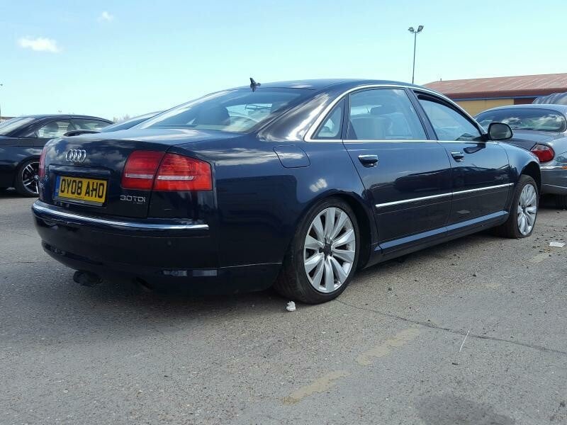 Photo 3 - Audi A8 2008 y parts