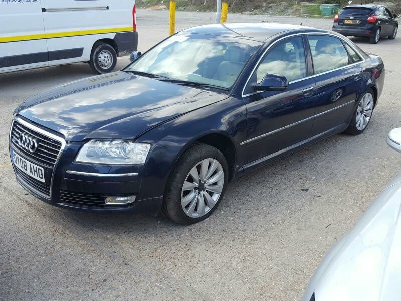 Photo 2 - Audi A8 2008 y parts