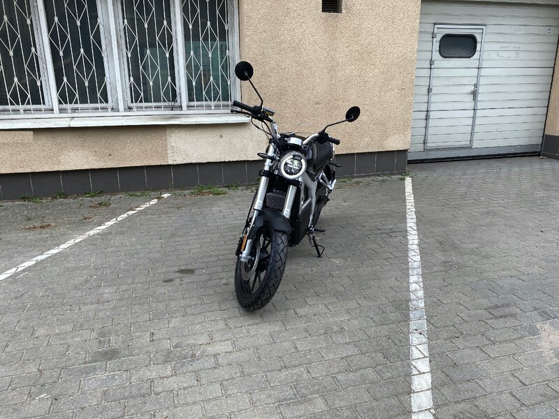 Фотография 2 - Horwin CR6 2020 г Классический / Streetbike мотоцикл