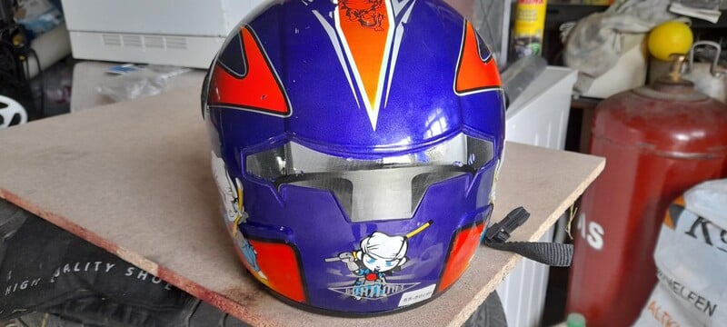 Photo 5 - Helmets Burnout