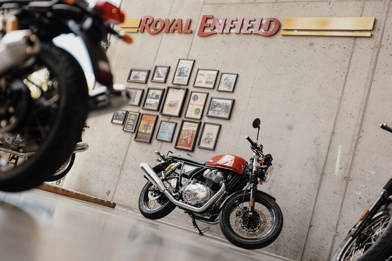 Фотография 5 - Royal Enfield Interceptor 2024 г Классический / Streetbike мотоцикл