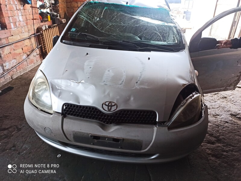 Toyota Yaris 2003 y parts