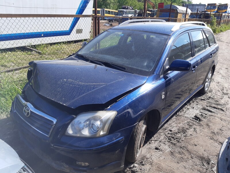 Toyota Avensis 2004 г запчясти