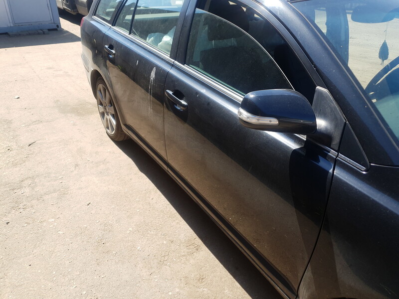 Photo 3 - Toyota Avensis 2008 y parts