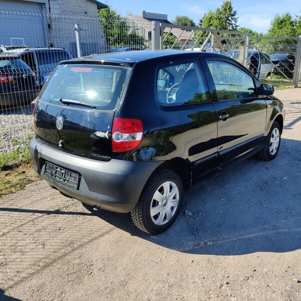 Photo 3 - Volkswagen Fox 2006 y parts