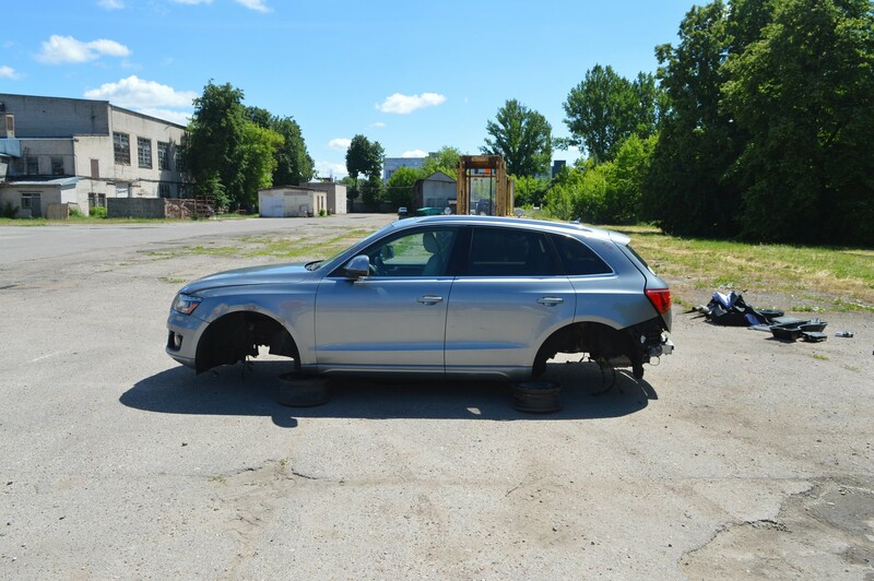 Photo 2 - Audi Q5 2010 y parts