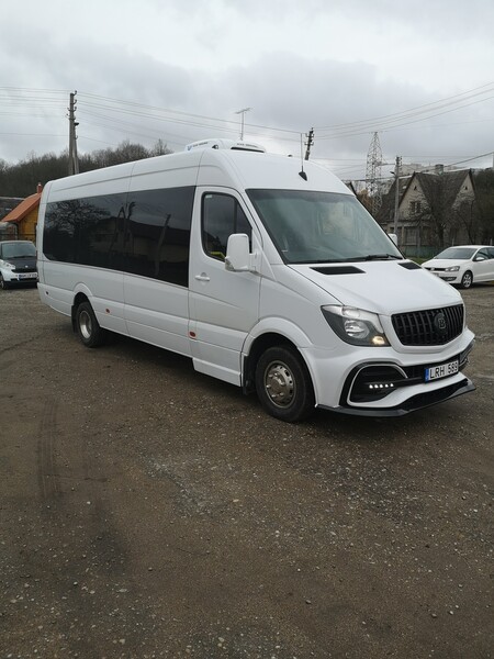 Photo 16 - Mercedes-Benz Sprinter 2012 y Heavy minibus rent