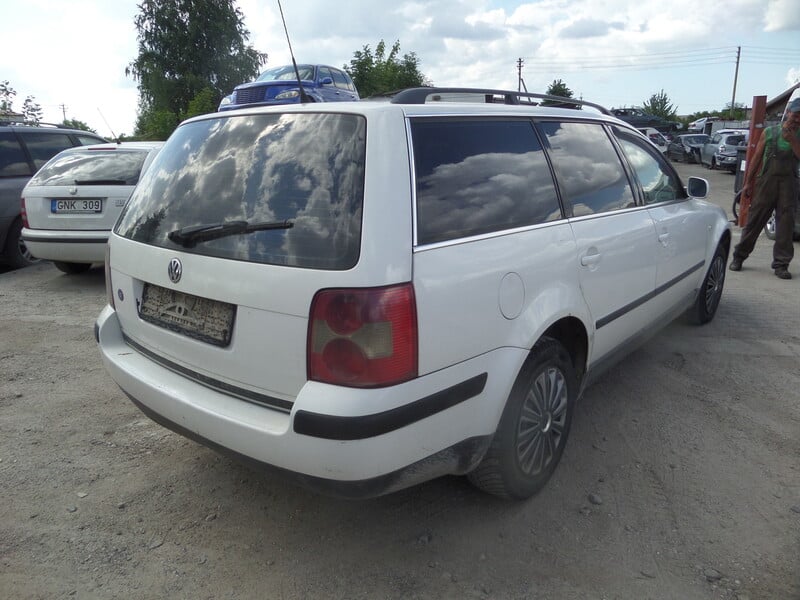 Photo 2 - Volkswagen Passat 2001 y parts