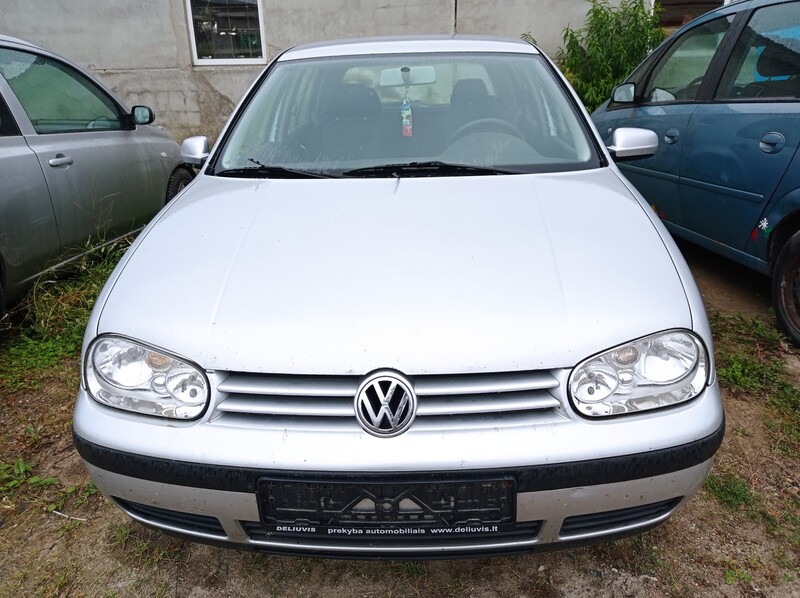 Volkswagen Golf 2001 г запчясти