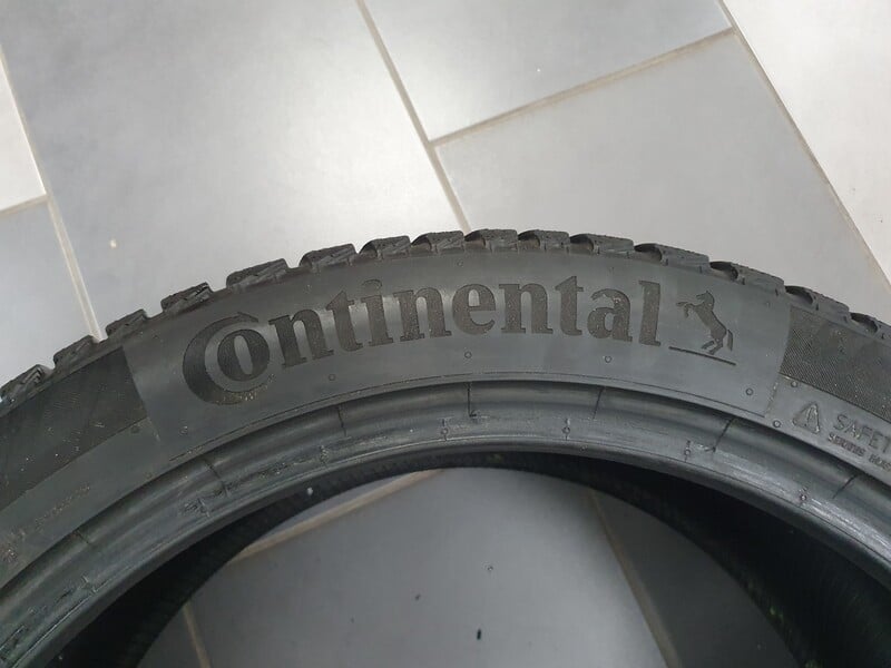 Photo 7 - Continental P530 Ice Contact2 R20 winter tyres passanger car