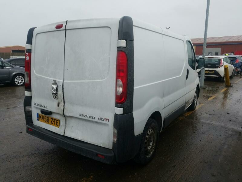 Photo 3 - Renault Trafic 2008 y parts