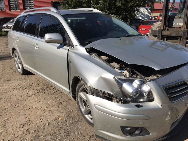 Photo 3 - Toyota Avensis II 2008 y parts