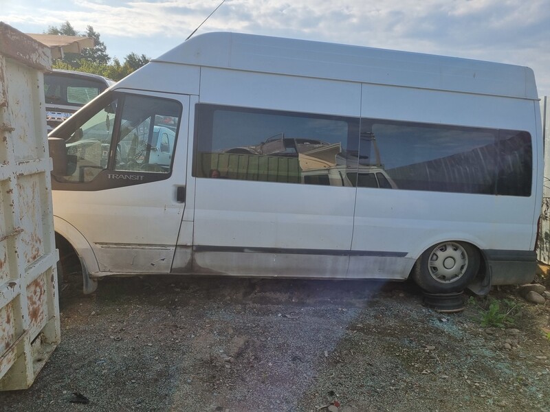 Photo 2 - Ford Transit 2007 y parts