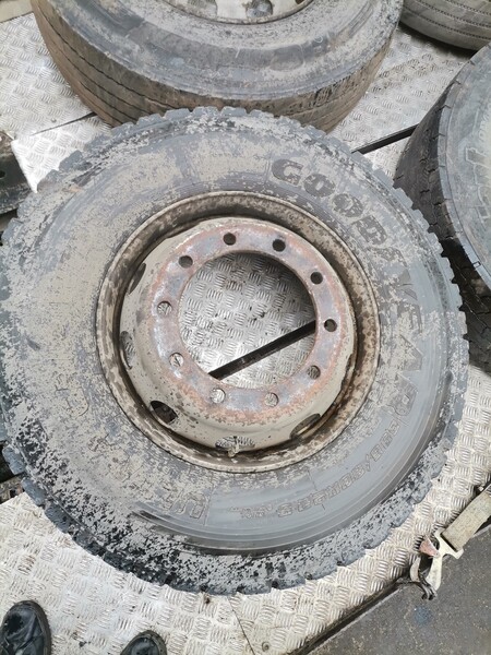 Photo 4 - Goodyear R22.5 universal tyres trucks and buses