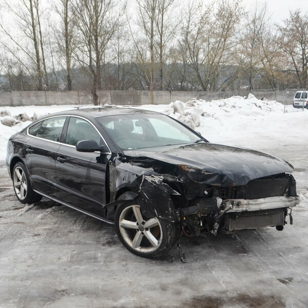 Photo 10 - Audi A5 2012 y parts