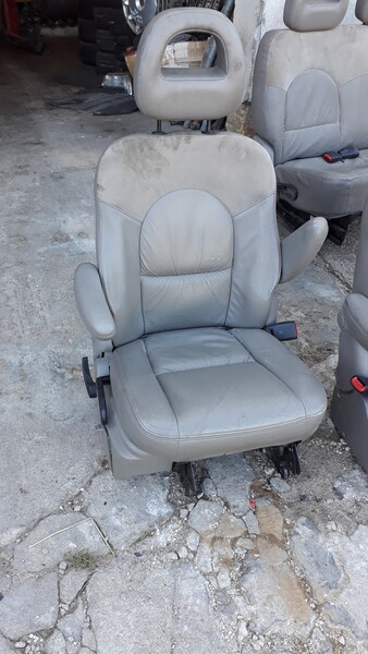 Photo 2 - Chrysler Voyager III 2.5 DYZELIS 2003 y parts
