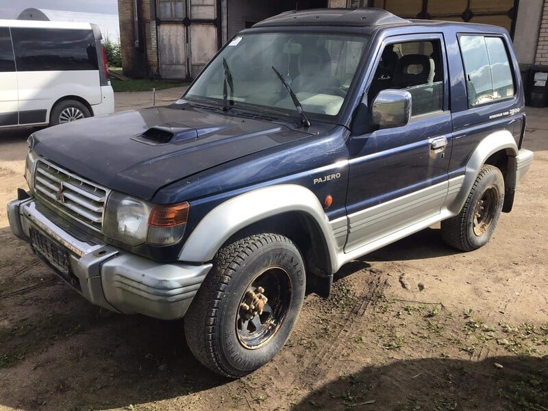 Mitsubishi Pajero 1997 y parts