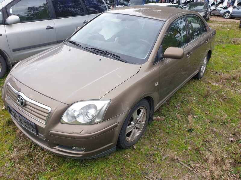 Toyota Avensis 2005 y parts