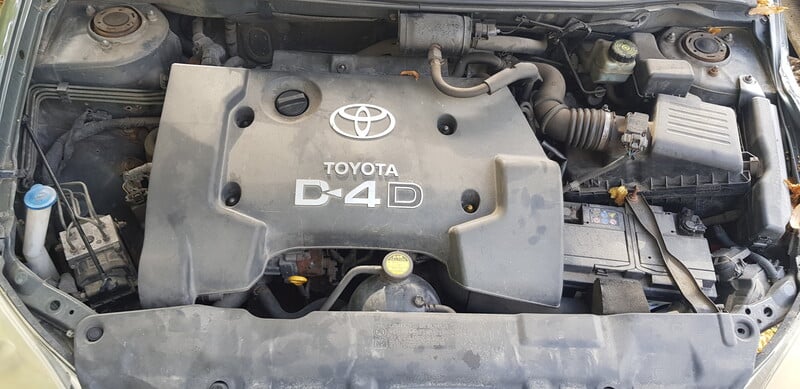 Photo 11 - Toyota Corolla 2003 y parts