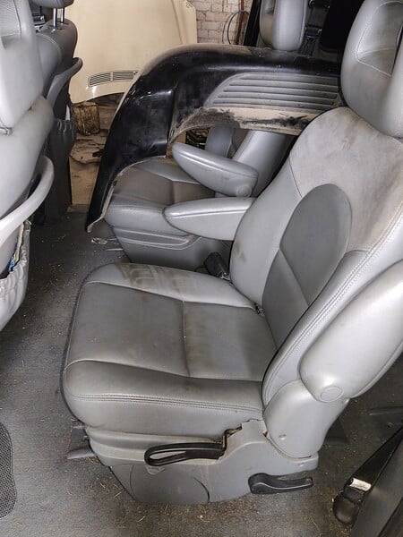 Photo 13 - Chrysler Voyager 2005 y parts