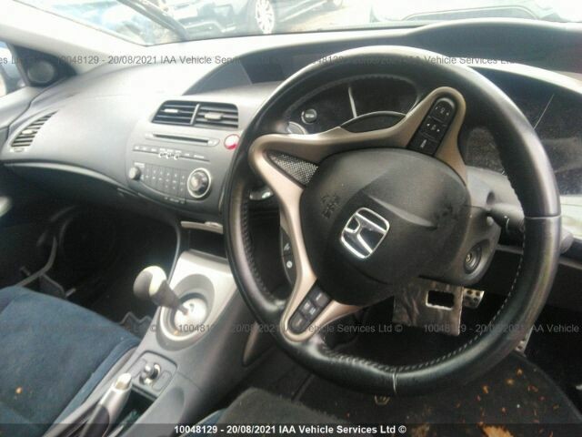 Photo 4 - Honda Civic 2006 y parts