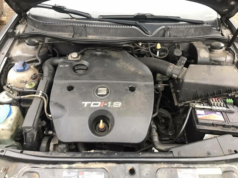 Photo 10 - Seat Toledo II 1999 y parts