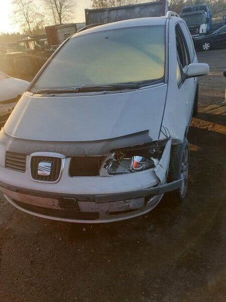 Photo 2 - Seat Alhambra 2003 y parts