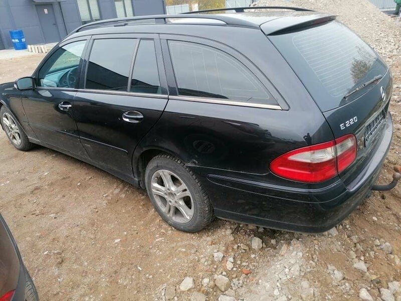 Photo 20 - Mercedes-Benz E 220 2004 y parts