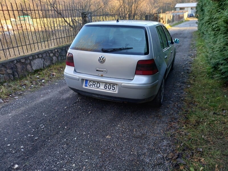 Nuotrauka 2 - Volkswagen Golf IV 2000 m dalys