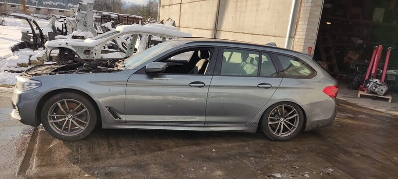 Photo 3 - Bmw 520 2019 y parts